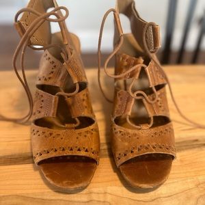 Lucky Brand Size 9 open toe block heel